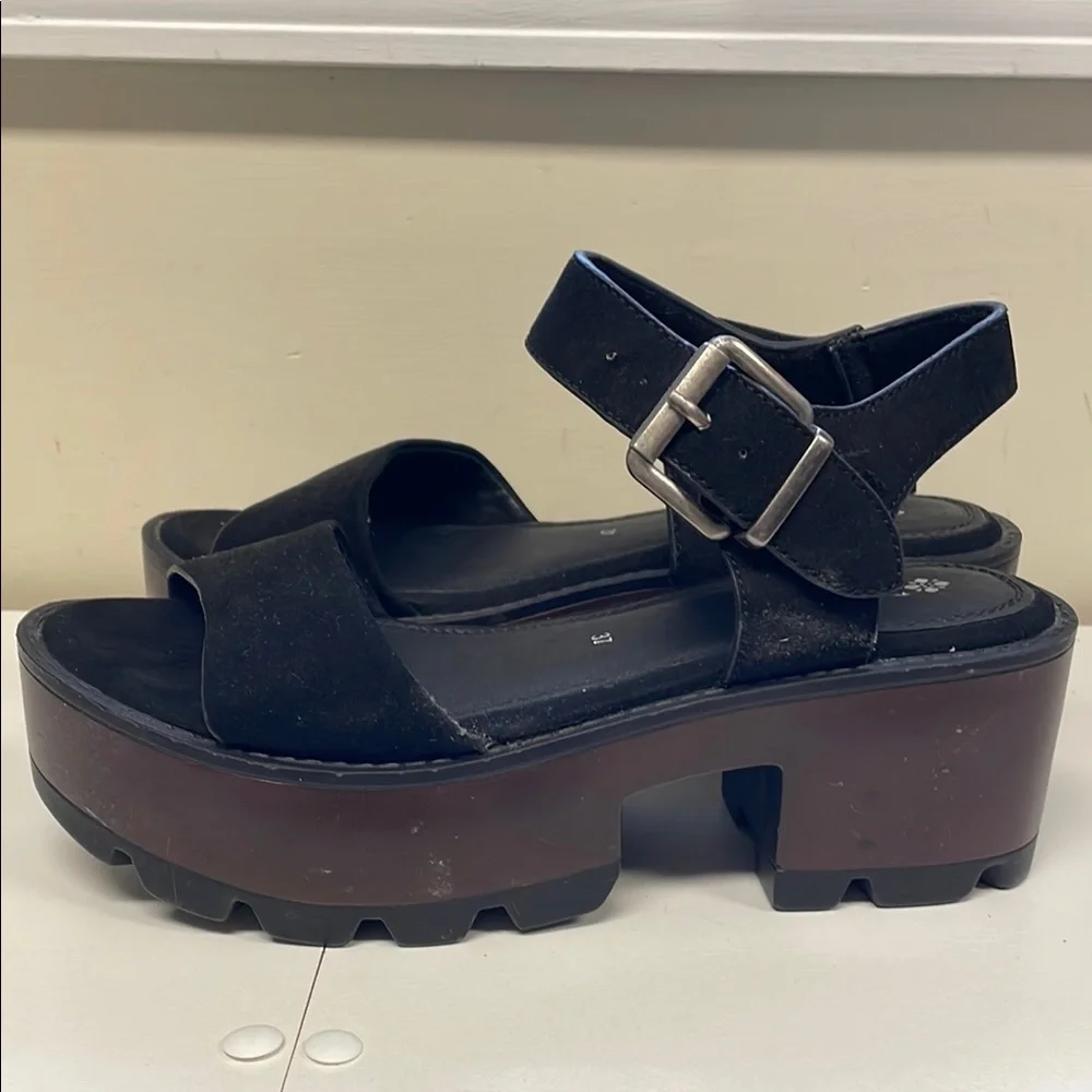 Patrizia by spring step Black Platform Sandals with Chunky Sole